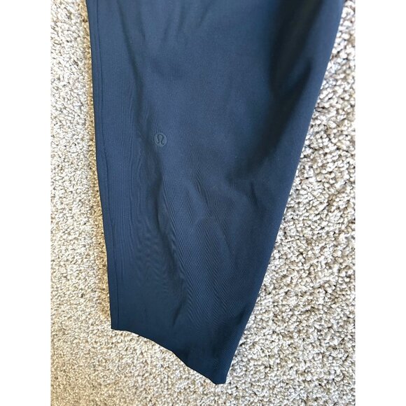 Lululemon Women's Sz 12 Ankle Pants Navy Blue Lightweight Stretch - Picture 8 of 12
